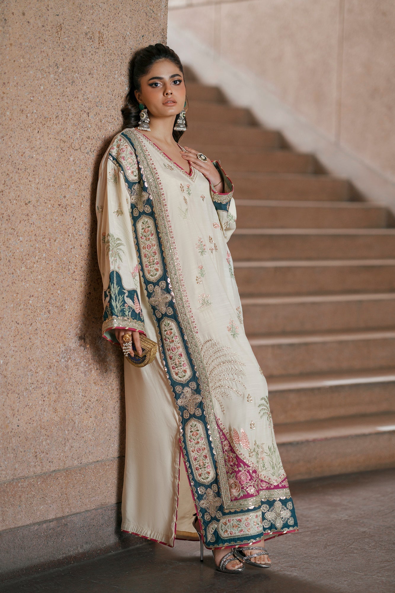 Ethnic Silk white 2pc