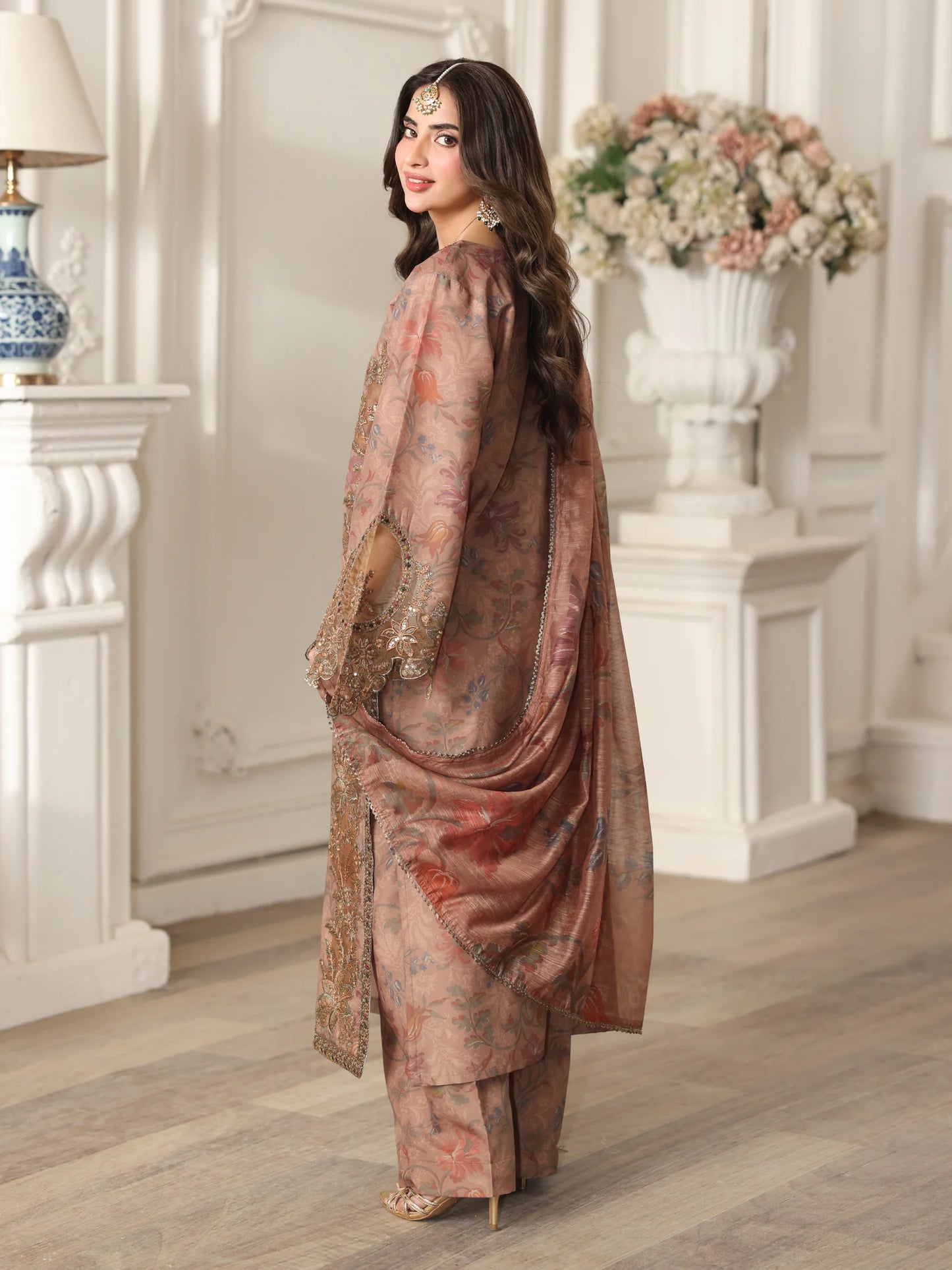 Mohagni Silk embroidered saboor aly 2pc article