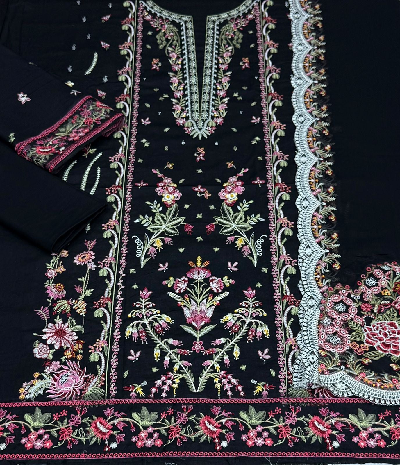 Qalamkar Luxury Lawn 3 Pc