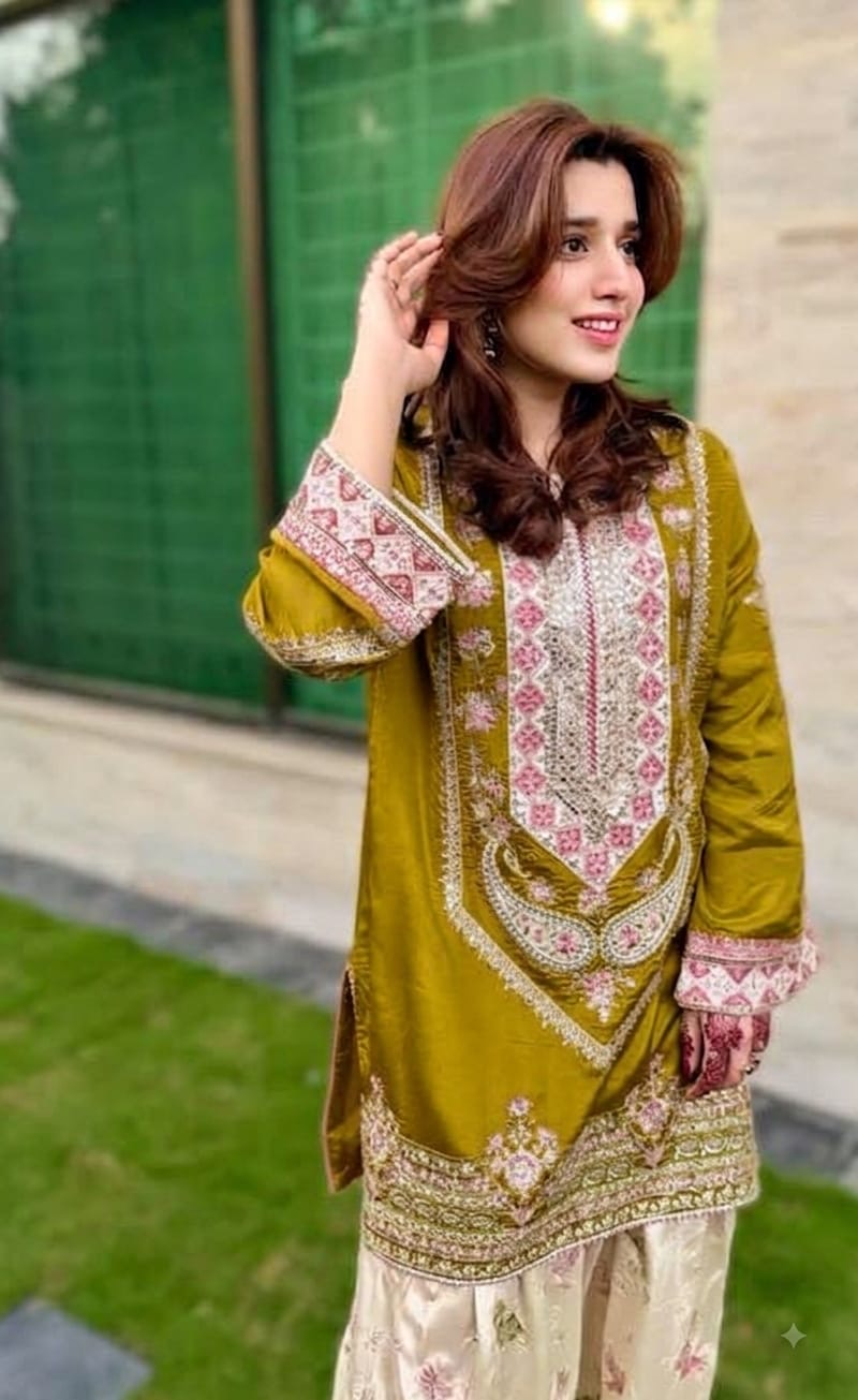 Ethnic Silk embroidered 2pc Article