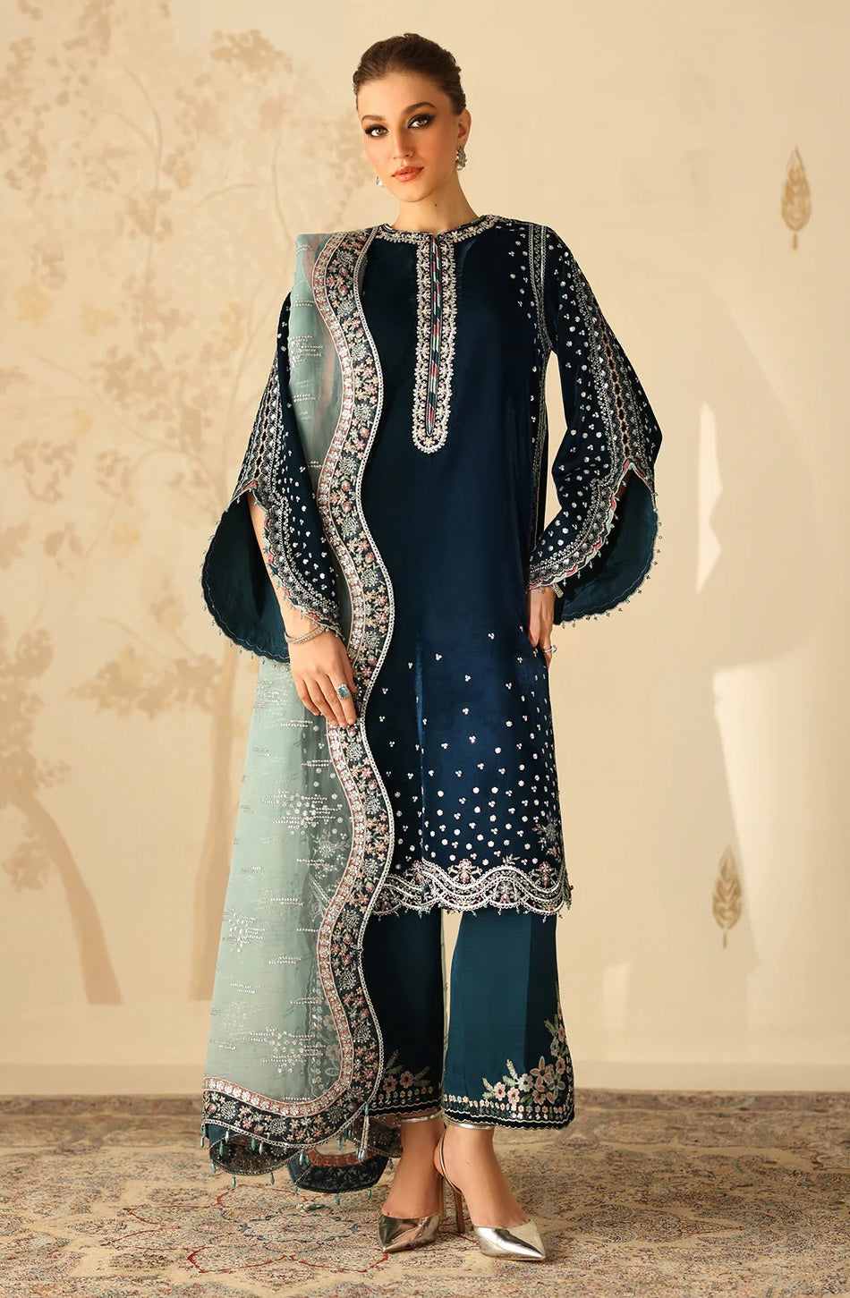 Baroque Embroidered 9000 micro