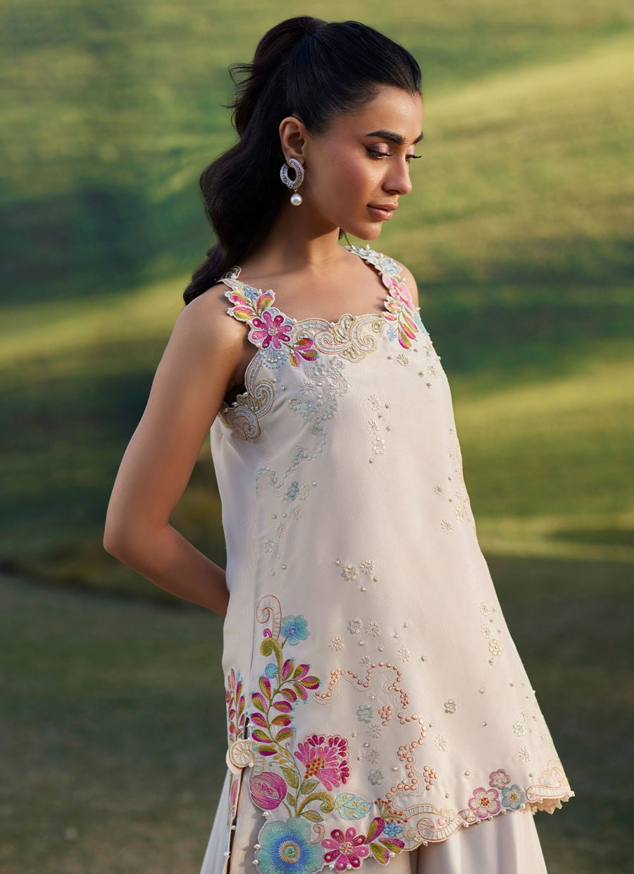 Silk Embroidered 3pc Article With Chiffon Triple Shade Dupatta Naimal Khawar