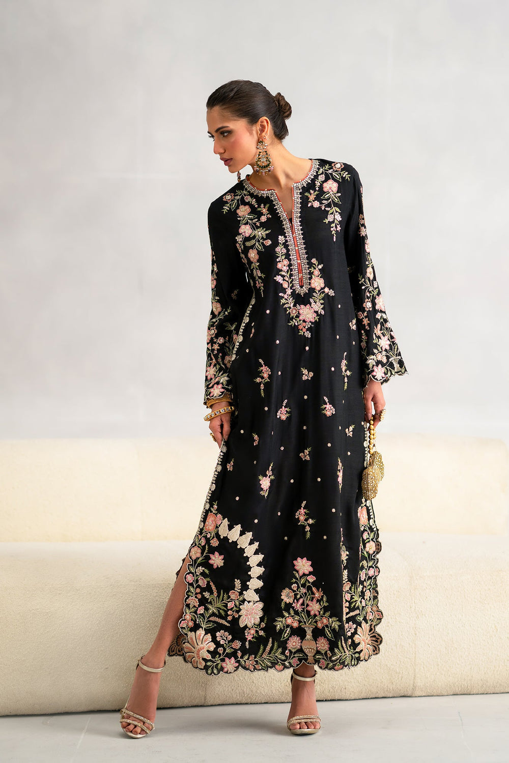 Ethnic silk Black kaftan style 2pc article
