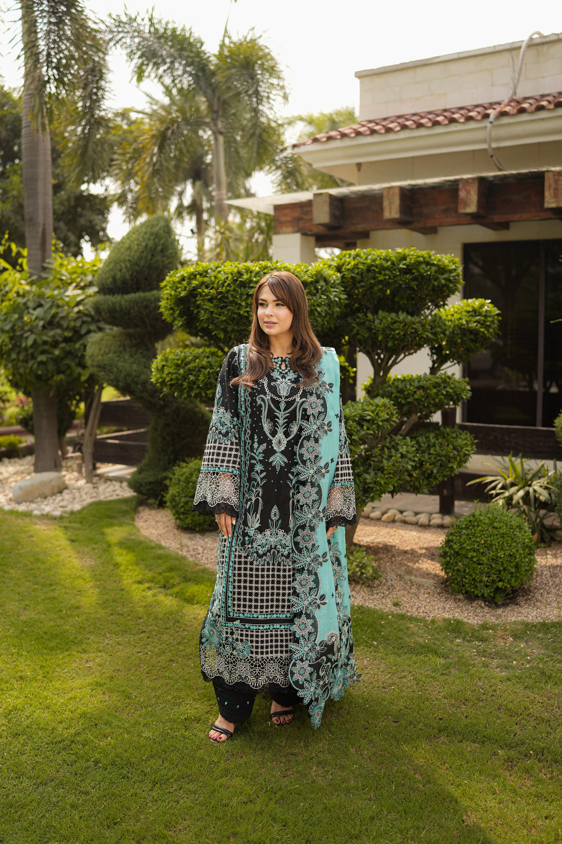 Aneelas Dhanak Embroidered 3pc Article With With Contrast Embroidered Khaadi Net Duppata