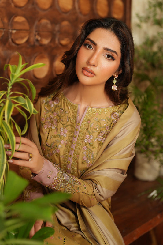 Iznik Lawn 3 Pc with Patches