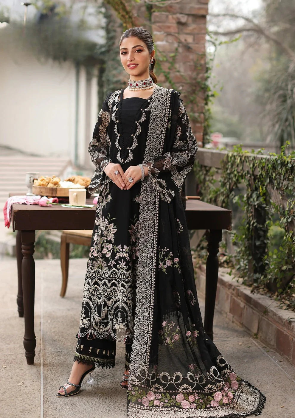 Kahf Luxury Lawn Article