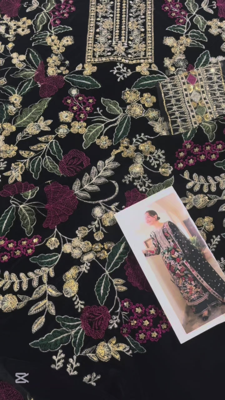 Hania Amir Trending 9000 micro