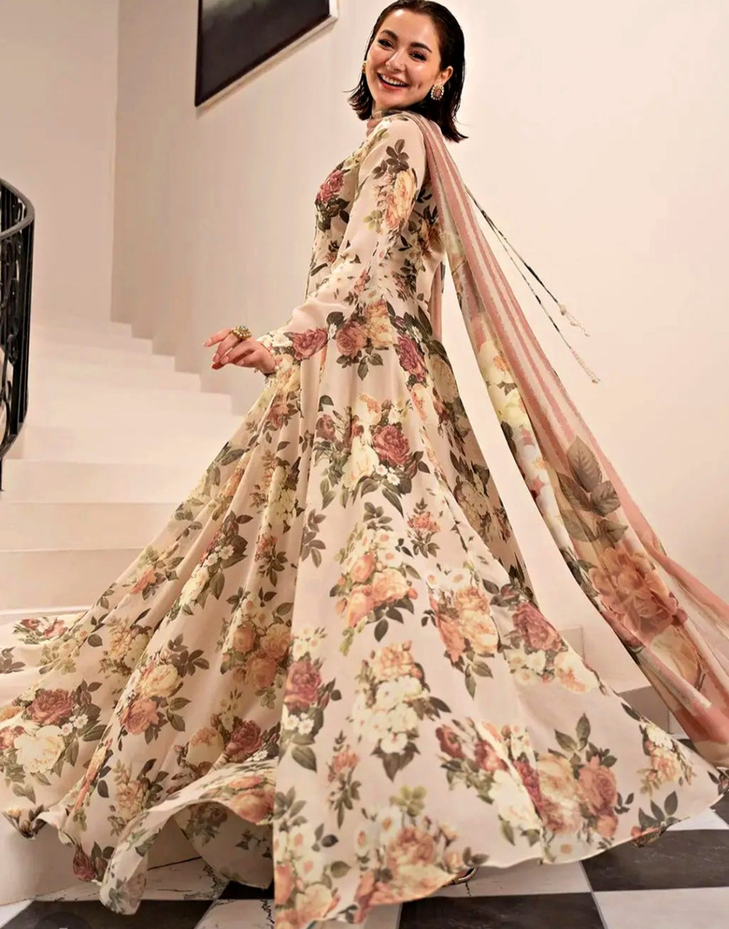 Lulusar Silk Article with Embroidered Patches and 4 sided Ready Duppata