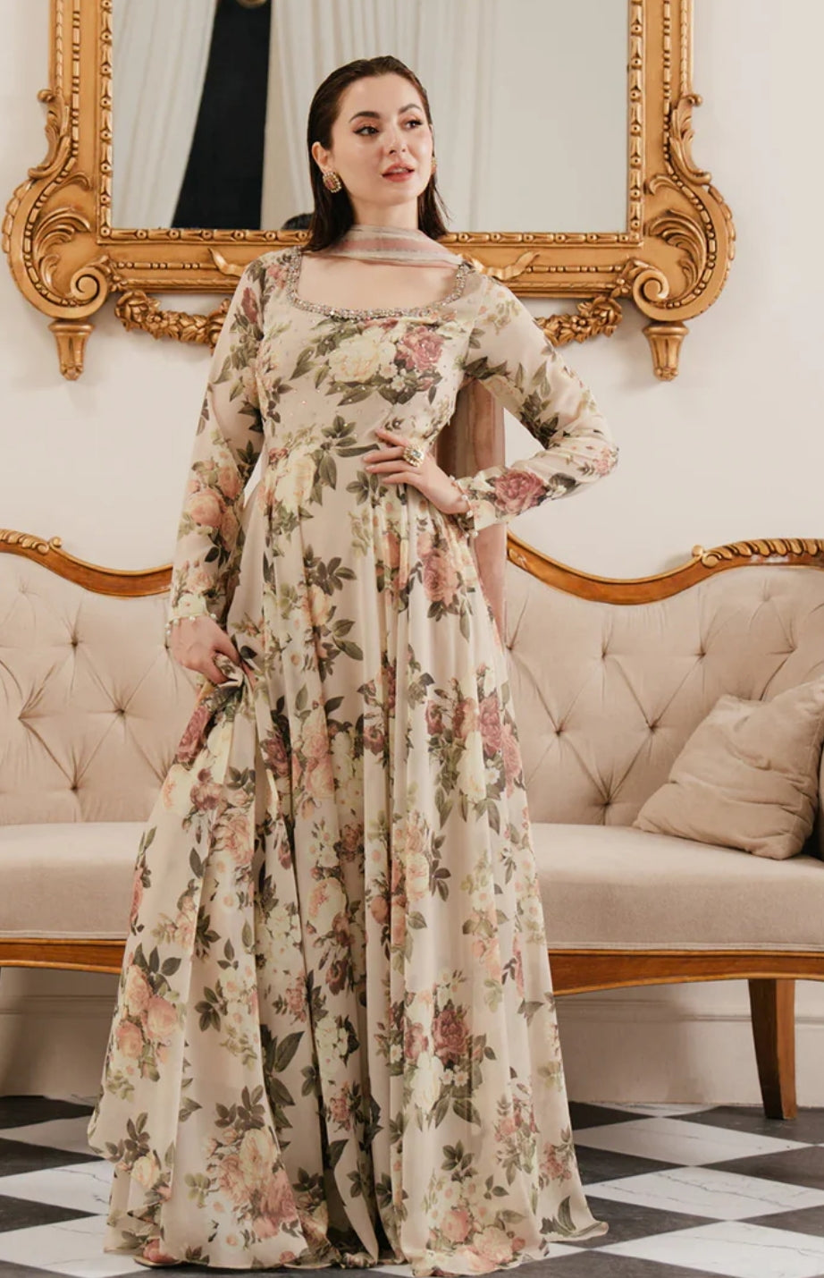 Lulusar Silk Article with Embroidered Patches and 4 sided Ready Duppata