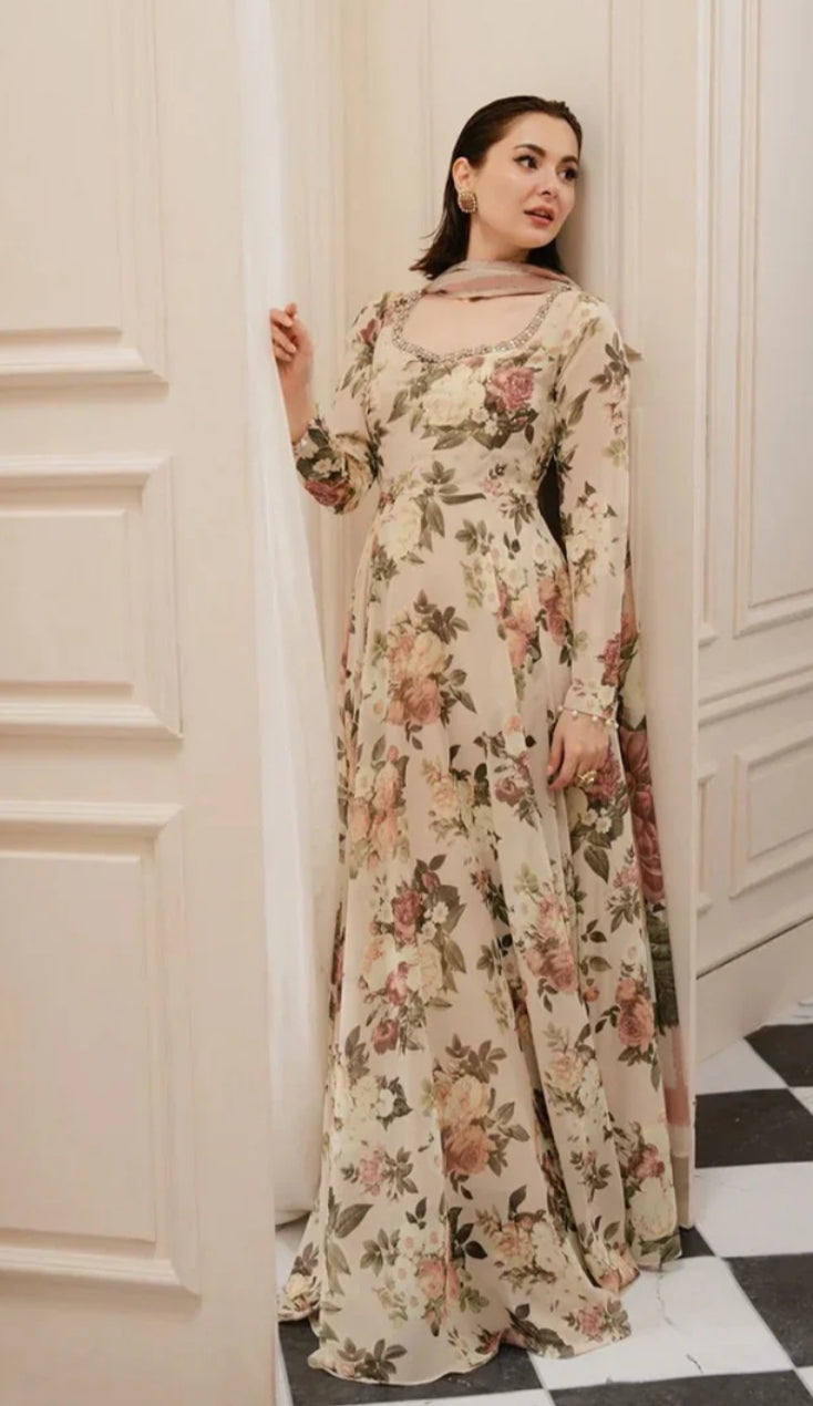 Lulusar Silk Article with Embroidered Patches and 4 sided Ready Duppata