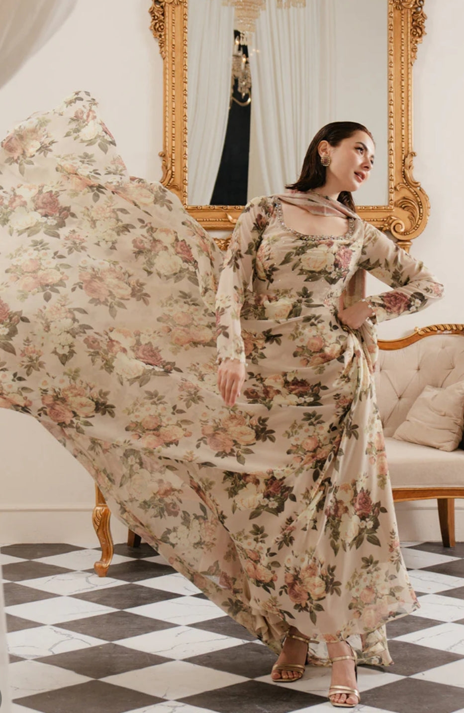 Lulusar Silk Article with Embroidered Patches and 4 sided Ready Duppata